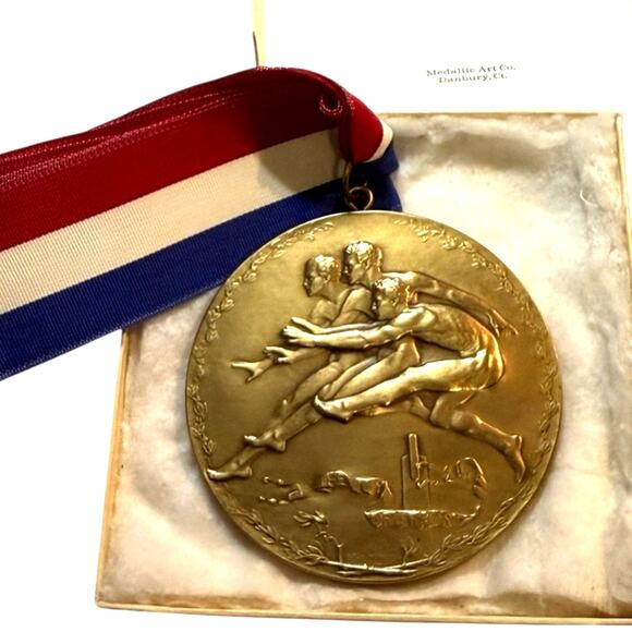 R. Tait McKenzie The Joy of Effort Bronze Medal Male Athletes pre 1950 - A1154 - Picture 1 of 11